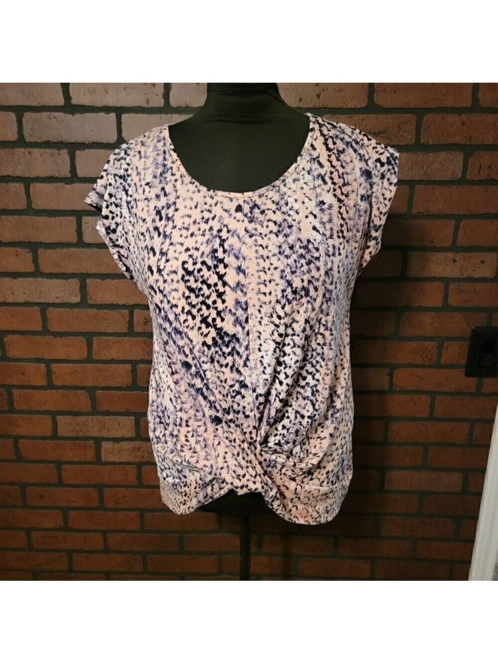 Doublju Tops Adorable Scoop Neck Shirt Very Flattering - Front gathered knot.